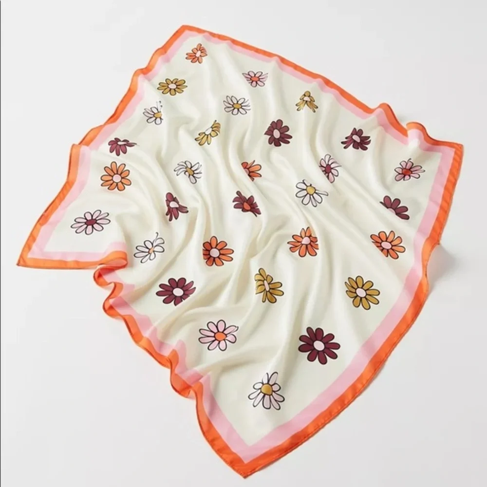 Urban Outfitters-Daisy Extra-Large Silky Bandana